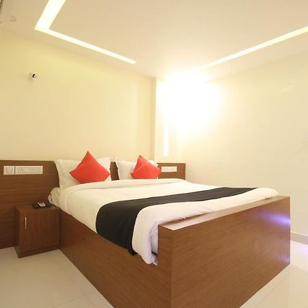 Divines Business Hotel Kuzhittura Екстер'єр фото